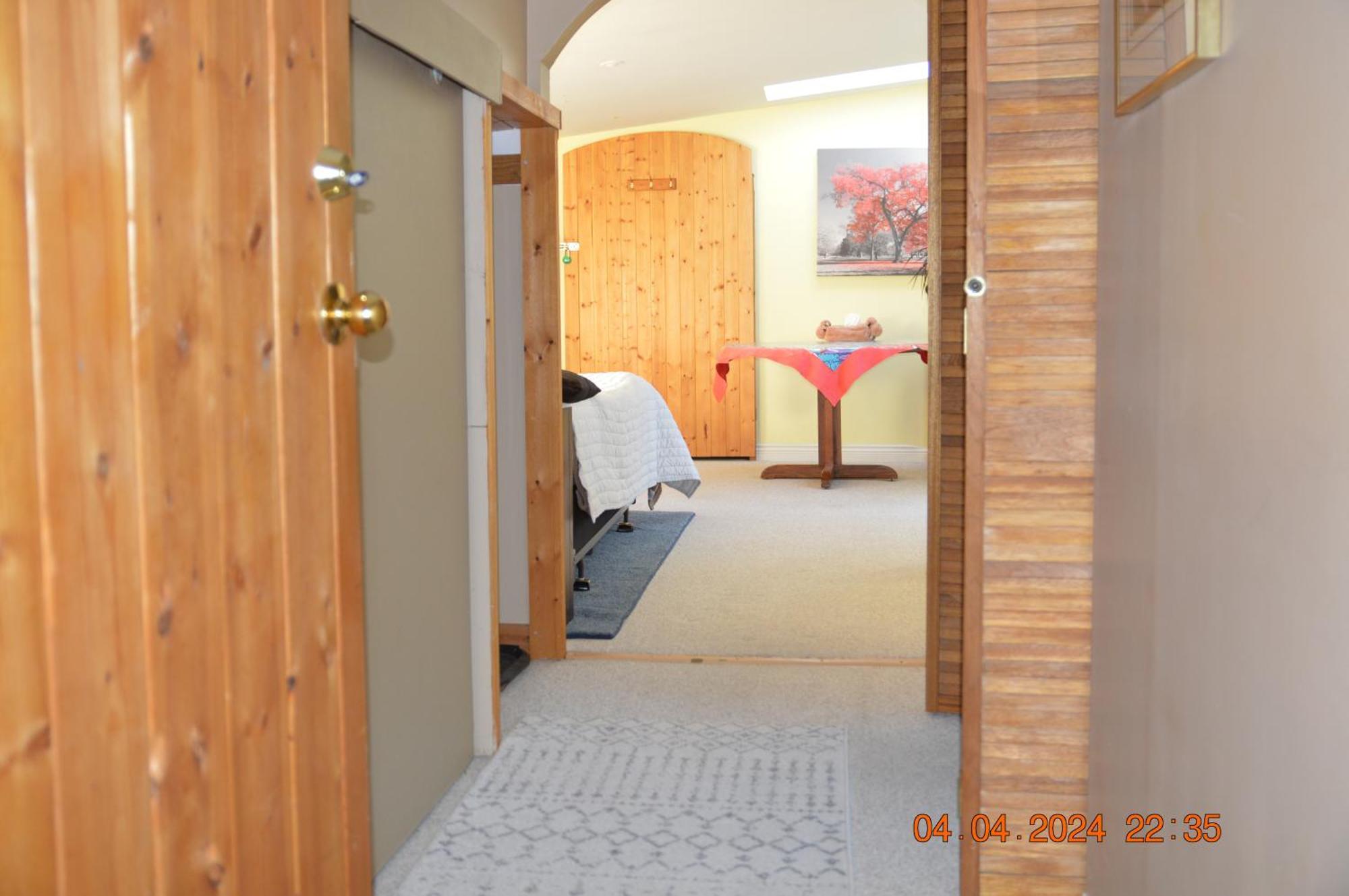 Estuary House Reflexology B&B กูร์เตอเนย์ ภายนอก รูปภาพ